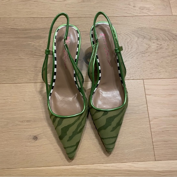 Betsey Johnson Green Zebra Print Heels - Picture 1 of 5